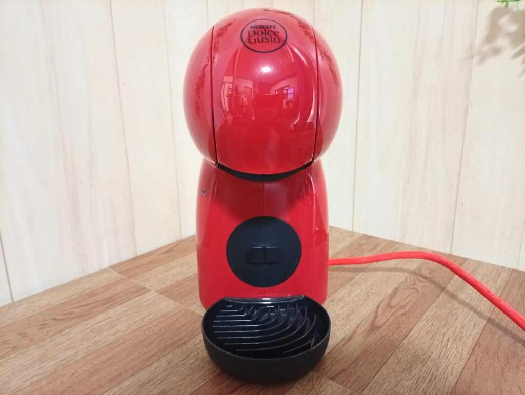 ドルチェグスト ピッコロXS レッドの正面デザイン